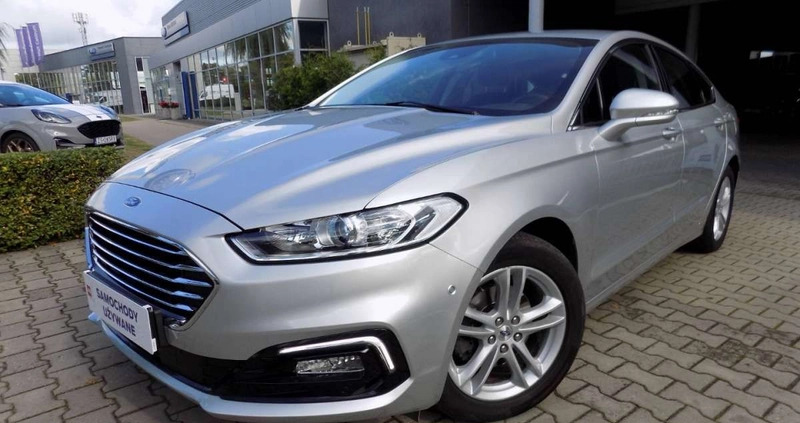 Ford Mondeo cena 104900 przebieg: 48500, rok produkcji 2019 z Szczecin małe 742